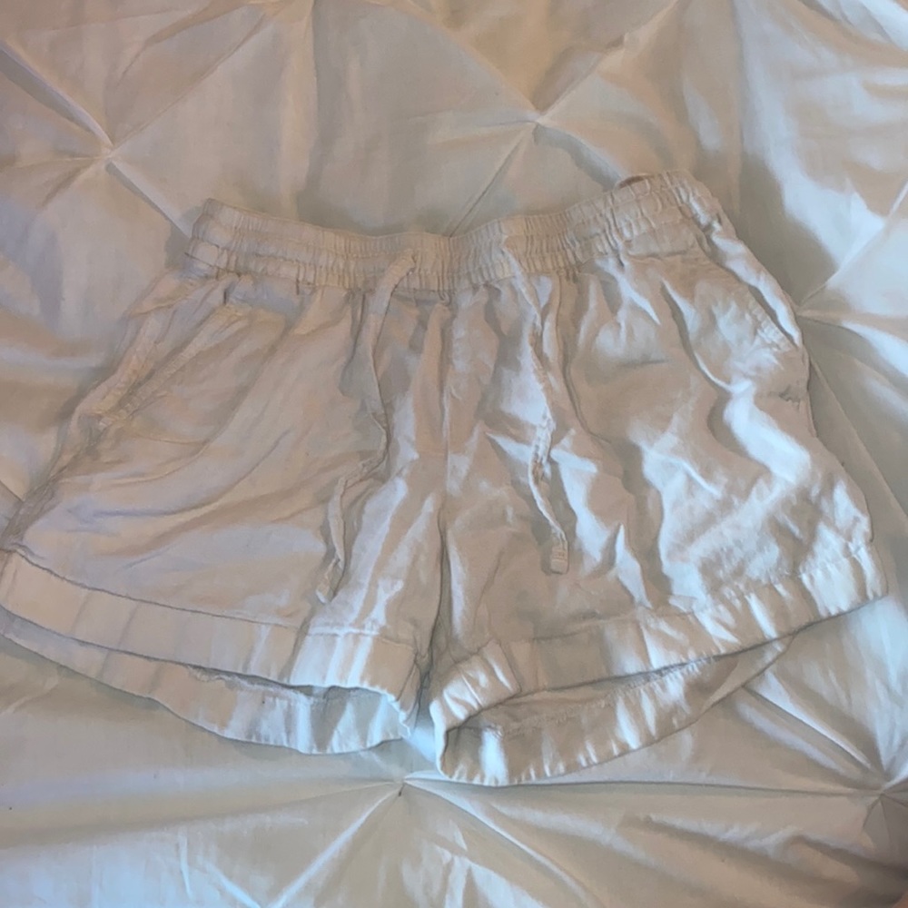 beachy white shorts